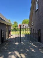 Direct leverbaar: Inrijpoorten 400 cm. NU SLECHTS € 2650,00, Staal, Nieuw, Ophalen of Verzenden, 150 tot 200 cm