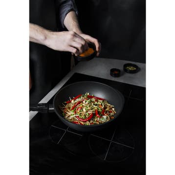 AMT Gastroguss Wokpan – Ø 32 cm – Lotan® anti-aanbakla, Ophalen of Verzenden, Nieuw, Aluminium, Wok