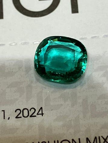 1 pcs Groen Smaragd - 2.11 ct - International Gemological, Nieuw