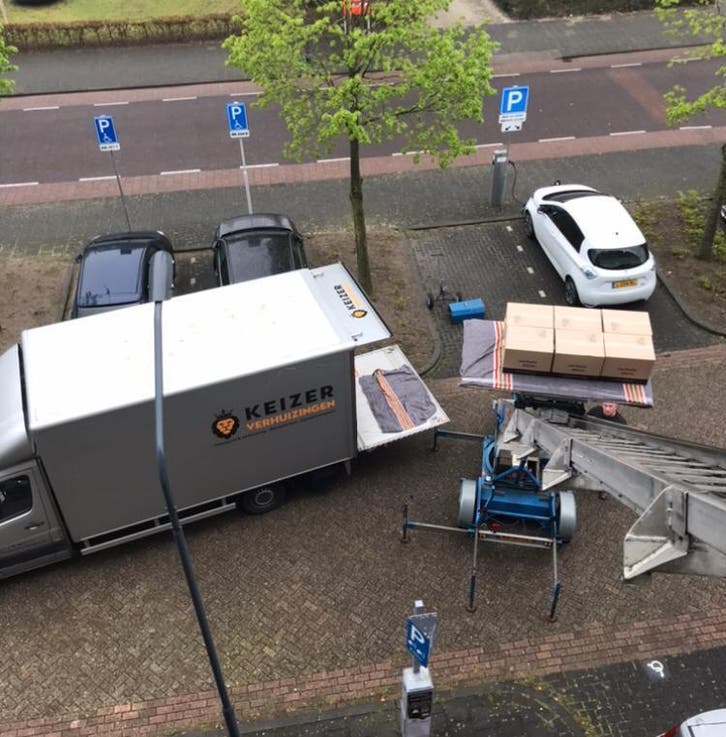 Verhuizing -meubels vervoeren-Spoedtransport, Diensten en Vakmensen, Verhuizers en Opslag, Bedrijfsverhuizingen, Opslag, Verhuizen binnen Nederland