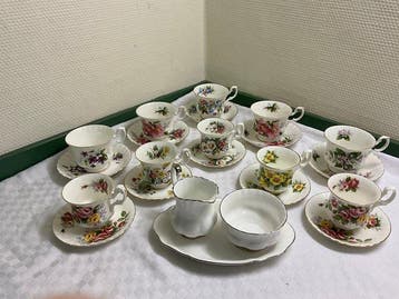 Royal Albert - Koffie- en theeservies (23) - bone china, Antiek en Kunst