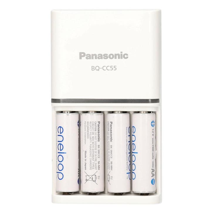 Panasonic BQ-CC55 lader + 4 Eneloop AA batteri met garantie, Audio, Tv en Foto, Accu's en Batterijen, Gebruikt, Ophalen of Verzenden