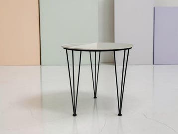 Maconi - Bijzettafel - Piramide - Gres / geverfde metalen, Antiek en Kunst