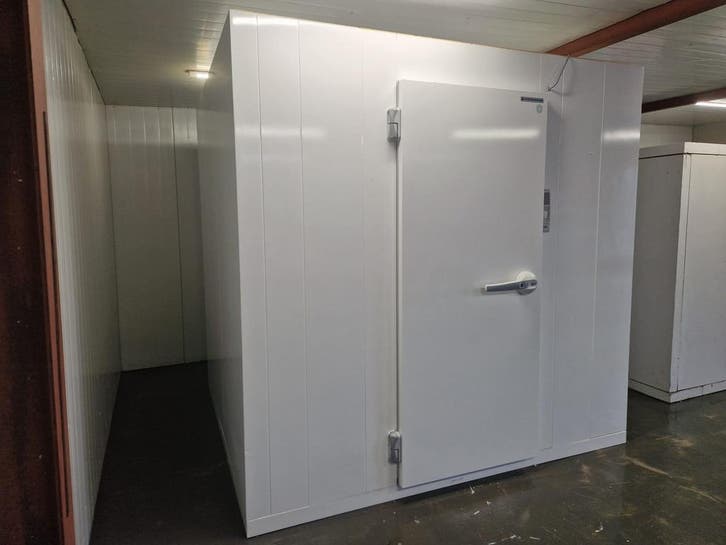 Koelcel 240 x 210 x 241 cm, Zakelijke goederen, Horeca | Keukenapparatuur, Koelen en Vriezen