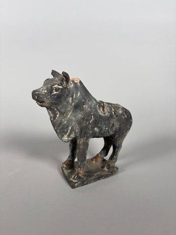 Oud Chinees, Tang-dynastie Terracotta Mingqi van een rund -