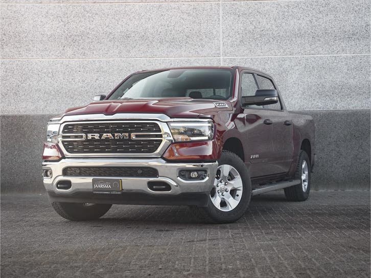Dodge Ram 1500  | Financial Lease voor 786 p/mnd, Auto's, Dodge, Lease, Zwart, Automaat, Overige carrosserieën, Rood, Financial lease