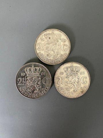 Nederland. Juliana. 2 1/2 Gulden 1960/1961/1966 Lot 3 stuks