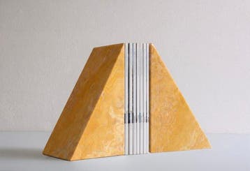 Formaminima - Boekensteunen (2) - Travertijn