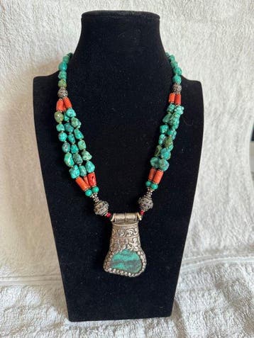 Vintage collier met turkoois en koraal – groot