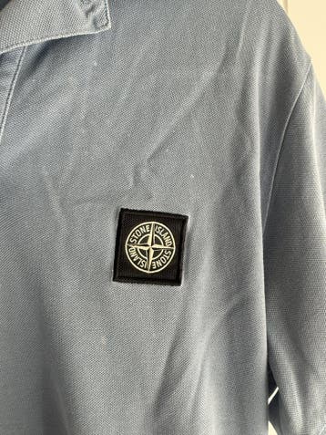 Stone Island Polo – Lichtblauw – Maat M (opknappertje), Stone island, Ophalen of Verzenden, Gedragen, Maat 48/50 (M)