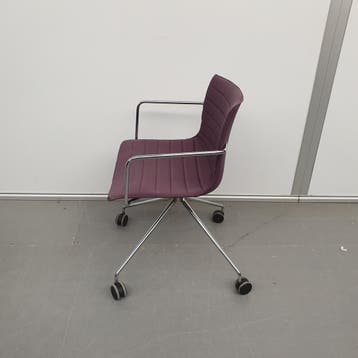 Arper Catifa 53 design stoel - paarse stof met schade (allee, Ophalen of Verzenden, Nieuw in verpakking