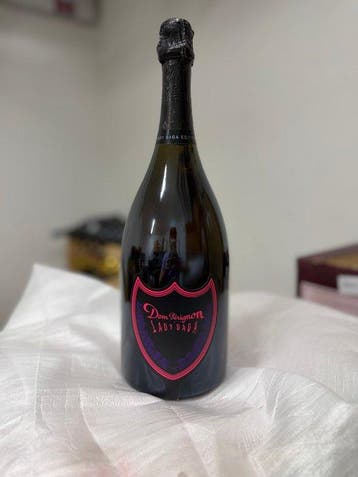 2008 Dom Pérignon, Lady Gaga Rosé Luminous - Champagne Rosé, Nieuw