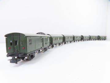 Märklin H0 - 4002/4041/327/ 329/1 - Modeltrein personenwagen, Nieuw