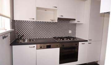 Te Huur 4 Kamer Appartement Mijnsherenlaan In Rotterdam, Huizen en Kamers, Rotterdam, Direct bij eigenaar, Appartement, Rotterdam