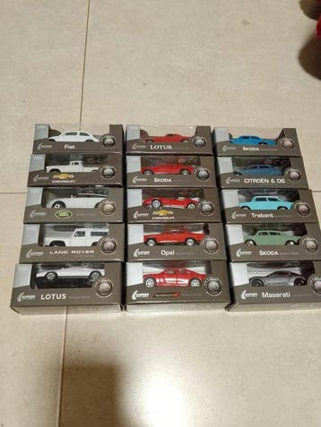 Welly 1:64 - Modelauto (15) - Skoda Chevrolet Opel Trabant -, Nieuw