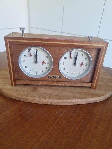 s De Stijl Hout - 1960-1970 - GARDE RHULA WOODEN clock, Antiek en Kunst