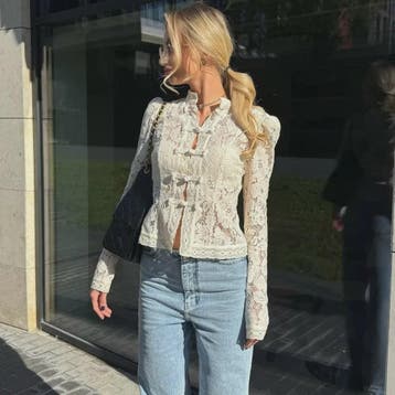 Vintage Kant Blouse met Pofmouwen en Elegante Knoopsluiting, Verzenden, Nieuw