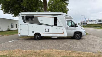 Bürstner campers — Aanbieding: Jong, diverse indelingen, Caravans en Kamperen, Campers, Automaat, Standaard zit, Ringverwarming