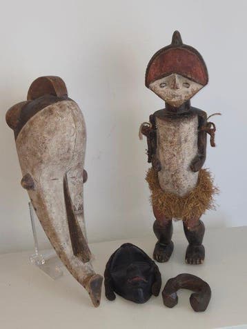 Collectie: Reliquairebeeld Ambété, Fang-masker (Ngil) en