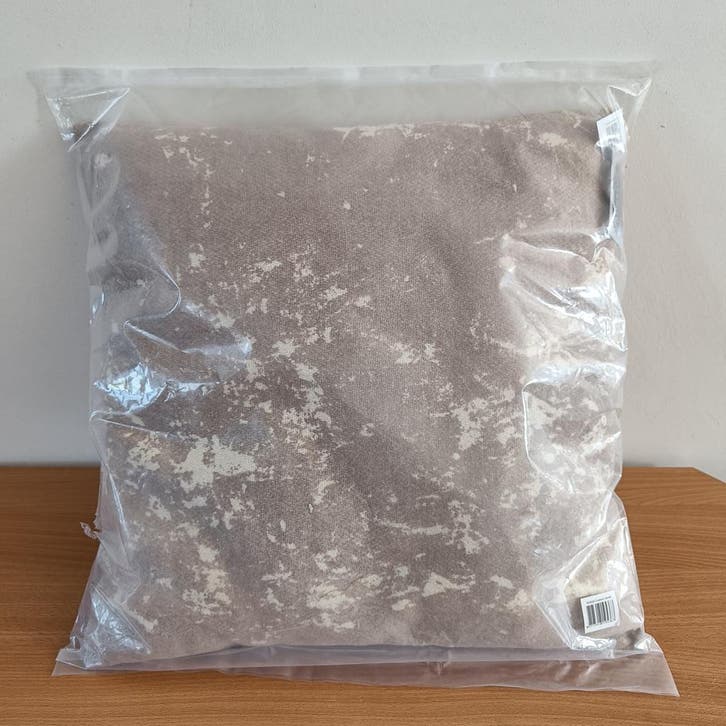 Kussen Riverdale | 45x45cm, Huis en Inrichting, Woonaccessoires | Kussens, Vierkant, Grijs, Nieuw, Ophalen of Verzenden