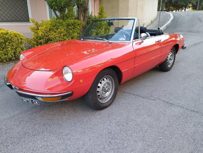 Alfa Romeo - Spider 1600 Coda Tronca - 1973, Auto's, Oldtimers