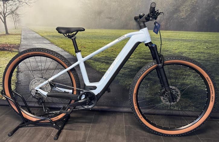 Cube E-MTB – Elektrische Mountainbike, Bosch CX Middenmotor, Fietsen en Brommers, Elektrische fietsen, 50 km per accu of meer