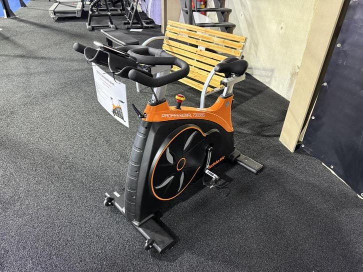 Online veiling: Athletic, 7300BS, spinning bike, Sport en Fitness, Fitnessapparatuur, Gebruikt