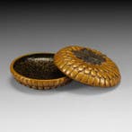 Wierookhouder gevormd als een gouden chrysant - Lak -