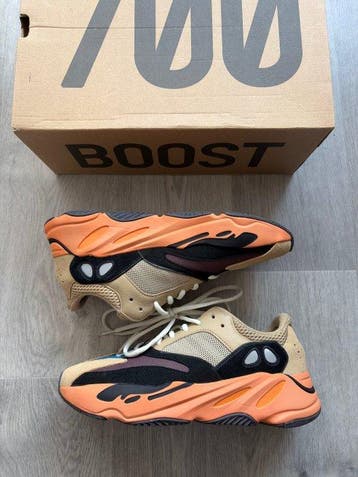 Yeezy - Yeezy 700 V1 Amber - Sneakers - Maat: EU 43, Kleding | Heren, Nieuw