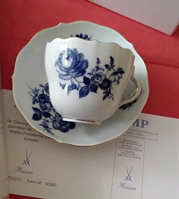 Meissen - Meissen Porzellan - Kop en schotel (2) -