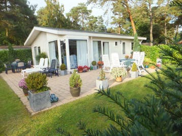 Te huur: ( Max. ) 6 persoons Chalet bij  Lochem., In bos, Recreatiepark, Huisdier toegestaan, Gelderland en Veluwe
