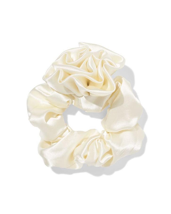 HEMA Satijnen scrunchie roos, Sieraden, Tassen en Uiterlijk, Uiterlijk | Haarverzorging, Nieuw, Verzenden