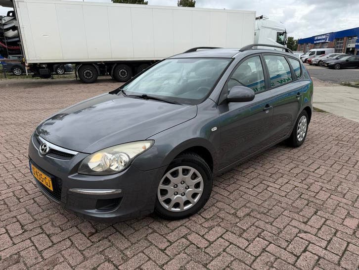 Hyundai i30 1.4 STATION WAGEN! NWE APK! RIJD TOP! OLIE VV