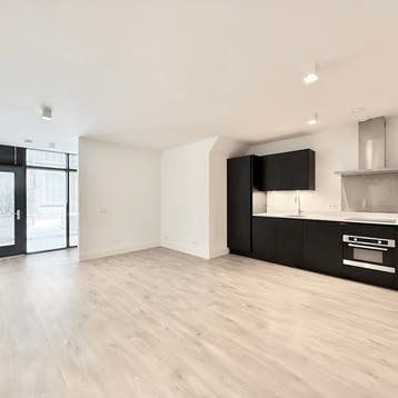 Appartement in Rotterdam gevonden voor €2475,- pm, Huizen en Kamers, Huizen te huur, Rotterdam, Direct bij eigenaar, Appartement