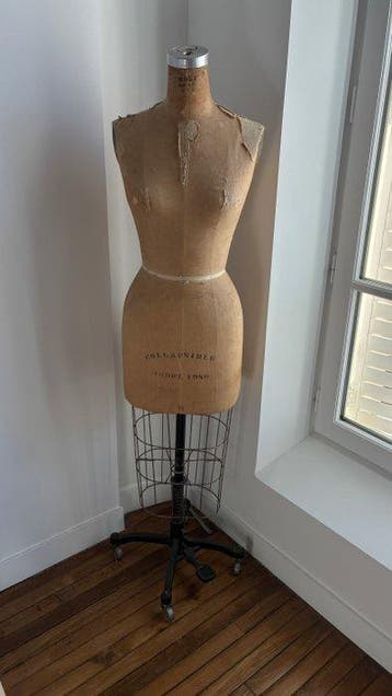 WOLF - Mannequin - Authentique mannequin haute couture WOLF