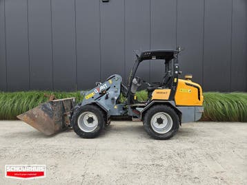 Giant V6004, Ophalen, Wiellader of Shovel