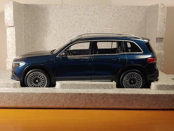 NZG-Modelle 1:18 - Modelauto - Mercedes-Benz EQB, Nieuw