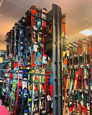 Kinderskis vanaf 60,-- | Skizaak | Kinder ski, Sport en Fitness, Skiën en Langlaufen, Ophalen, Gebruikt, Carve, Skiën