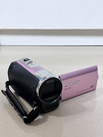 Panasonic SDR-T50GK Compact SD Flash Memory Camcorder (Pink