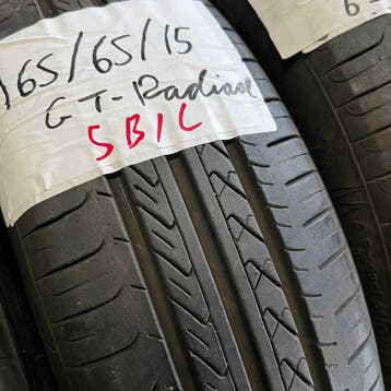 2 x GT Radial 165-65-15 Zomerbanden 6mm, Gebruikt, 15 inch, Ophalen of Verzenden, Band(en)