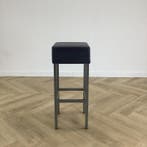 Eromes barkruk zithoogte 80 cm,  grijs, Huis en Inrichting, Barkrukken, Ophalen of Verzenden, Gebruikt, Leer