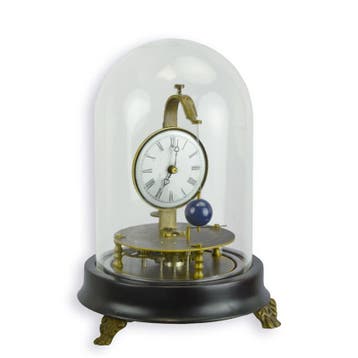 A MECHANICAL TABLE CLOCK UNDER GLASS DOME (Interieur), Verzenden, Nieuw