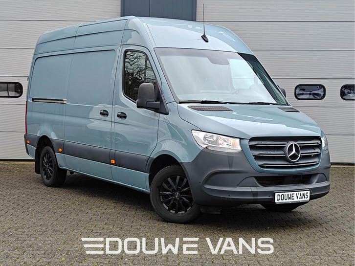 Zakelijke Lease |  Mercedes-Benz Sprinter 319 L2H2 V6 Automa, Auto's, Bestelauto's, Onderhoudsboekje, Lease, Zwart, Automaat, Financial lease