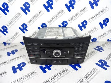 Radio/CD-speler A 212 906 3001 o.a: E-klasse w212, Ophalen of Verzenden, Gebruikt, Mercedes-Benz