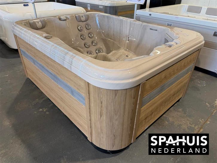 Nieuw - Jacuzzi Passion luxe spa Renew 3-persoons, Tuin en Terras, Bubbelbaden en Hottubs, Vast, Nieuw, Afdekzeil, Filter, Trap