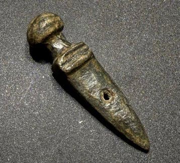 Oud-Romeins Brons Prachtige gladiatorenamulet in de vorm van