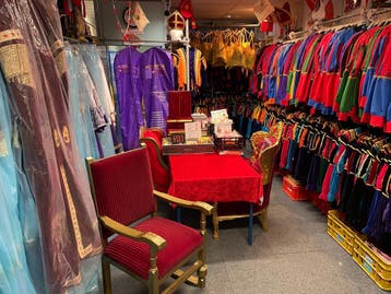 Te Huur in Utrecht & Hilversum Piet Sinterklaas kostuums, Ophalen, Nieuw