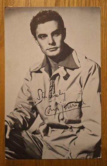 Gigi / Count Dracula - LOUIS JOURDAN - Vanguard Studio, Nieuw