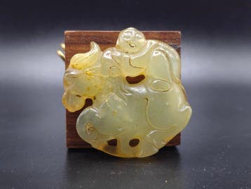 Oude Serpentine Groep Paard en Ruiter Amulet - Hoogte: 53.27