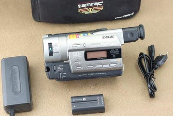 Sony CCD-TR913E HI8 XR/video8 with NightShot Videocamera